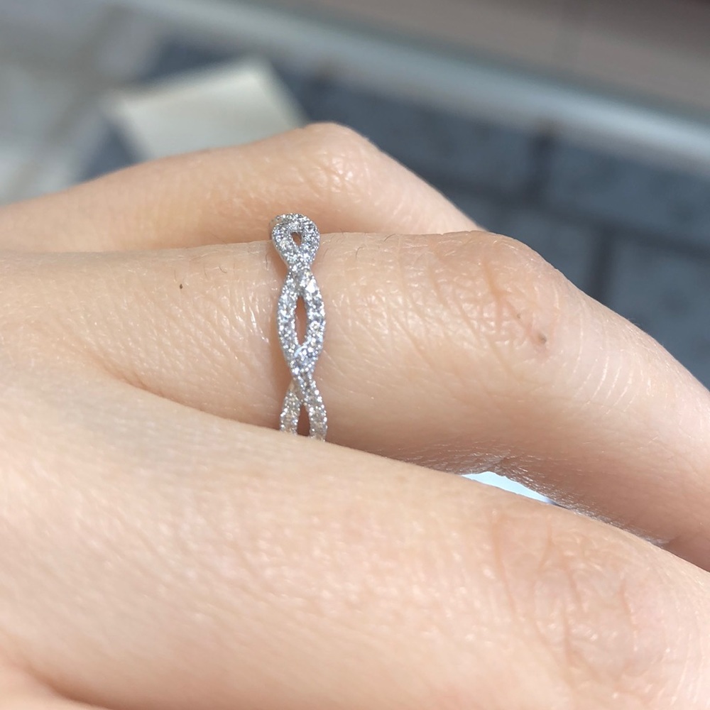 Infinity design ring - Picture 2 of 4
